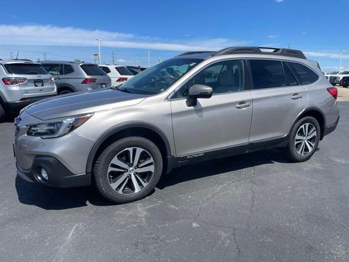 Tungsten Metallic 2018 Subaru Outback 2.5i Limited