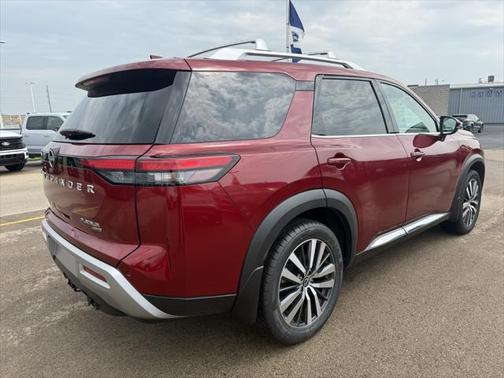 2022 Nissan Pathfinder Platinum 4WD