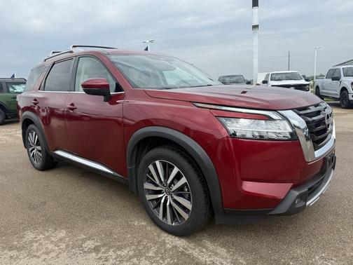 2022 Nissan Pathfinder Platinum 4WD
