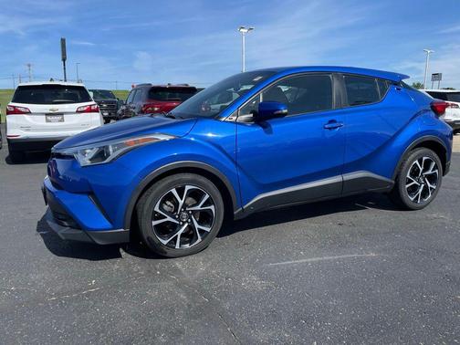 Blue Eclipse Metallic 2019 Toyota C-HR XLE