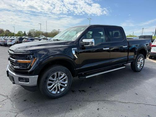 Agate Black Metallic 2026 Ford F-150 XLT