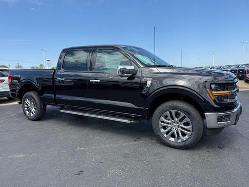 Agate Black Metallic 2026 Ford F-150 XLT