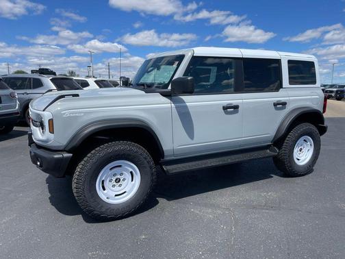 Avalanche Gray 2026 Ford Bronco Heritage Edition