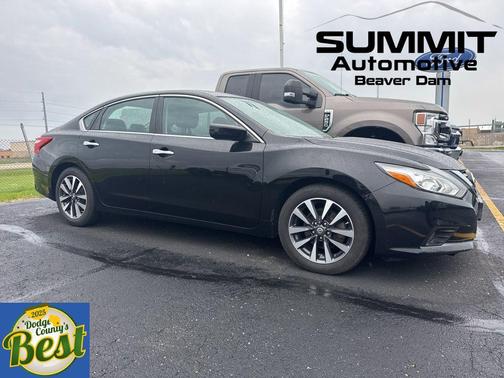 Super Black Clearcoat 2017 Nissan Altima 2.5 SV