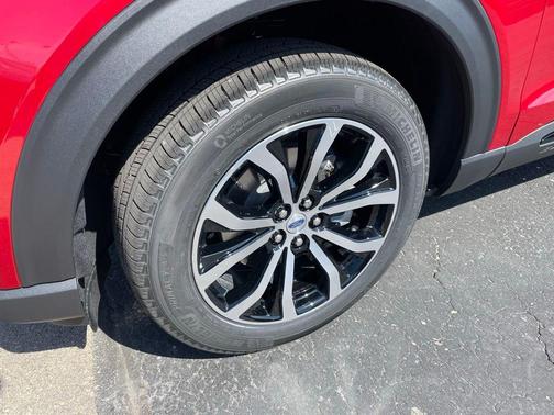 Rapid Red Metallic Tinted Clearcoat 2026 Ford Explorer ST-Line
