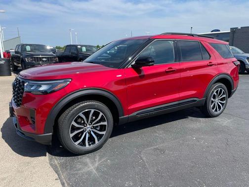 Rapid Red Metallic Tinted Clearcoat 2026 Ford Explorer ST-Line