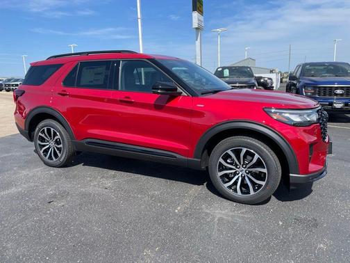 Rapid Red Metallic Tinted Clearcoat 2026 Ford Explorer ST-Line