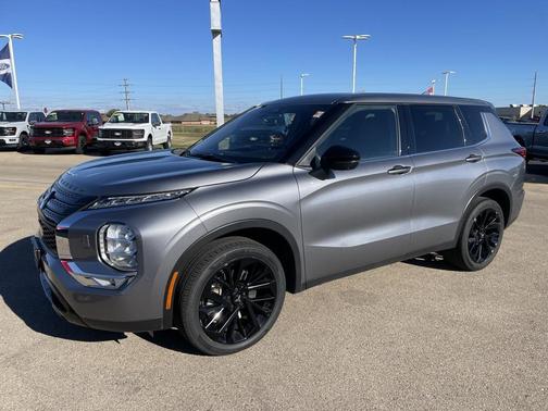 2023 Mitsubishi Outlander SE Black Edition S-AWC