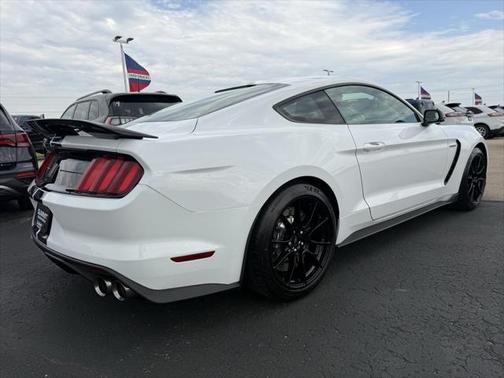 2019 Ford Shelby GT350 Base