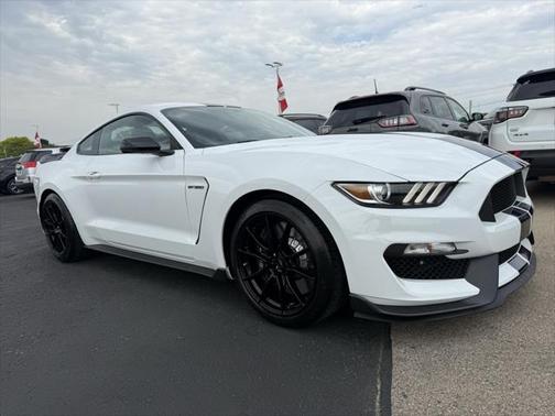 2019 Ford Shelby GT350 Base