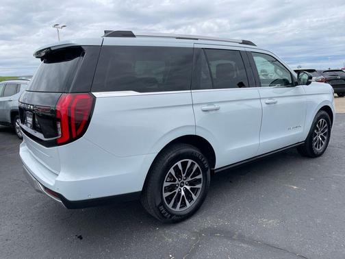 Silver Metallic 2025 Ford Expedition Platinum