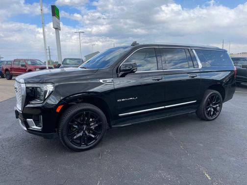 Onyx Black 2021 GMC Yukon XL Denali