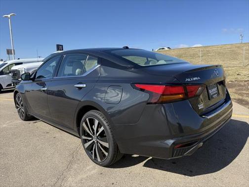 2022 Nissan Altima Platinum Intelligent AWD