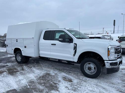 Oxford White 2026 Ford F-350 XL