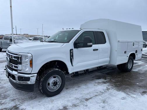 Oxford White 2026 Ford F-350 XL