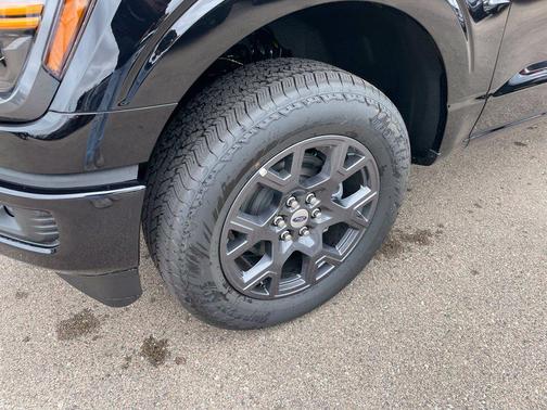 Agate Black Metallic 2026 Ford F-150 STX