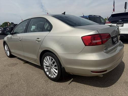 2015 Volkswagen Jetta Auto SE w/Connectivity/Navigation