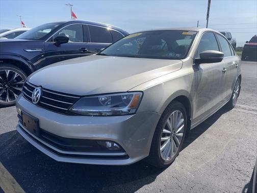 2015 Volkswagen Jetta Auto SE w/Connectivity/Navigation