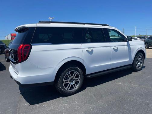 Oxford White 2026 Ford Expedition Max Active 4x4