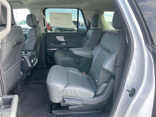 Oxford White 2026 Ford Expedition Max Active 4x4