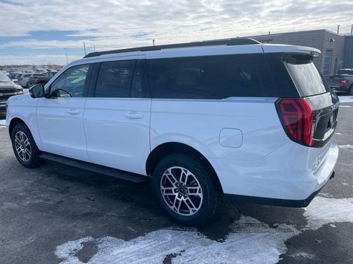 Oxford White 2026 Ford Expedition Max Active 4x4
