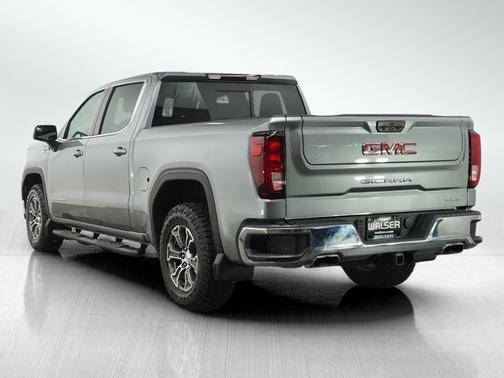 Sterling Metallic 2024 GMC Sierra 1500 SLE