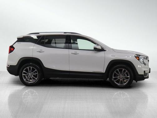 Summit White 2024 GMC Terrain SLT