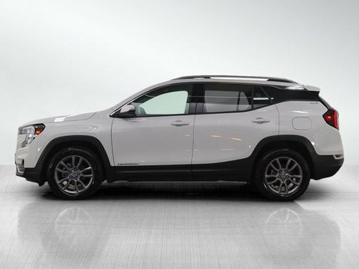 Summit White 2024 GMC Terrain SLT