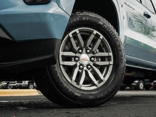 2025 Chevrolet Colorado 4WD LT