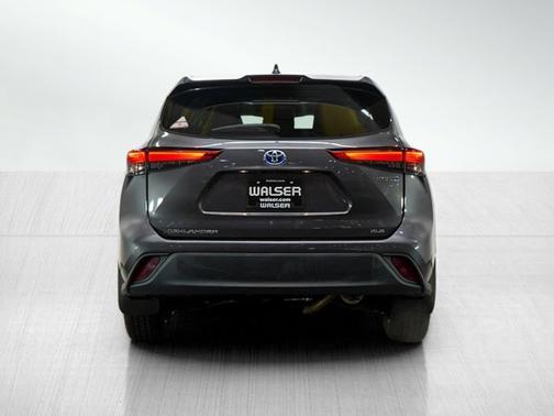 2022 Toyota Highlander Hybrid Hybrid XLE