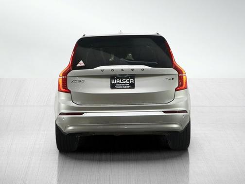 2022 Volvo XC90 Momentum
