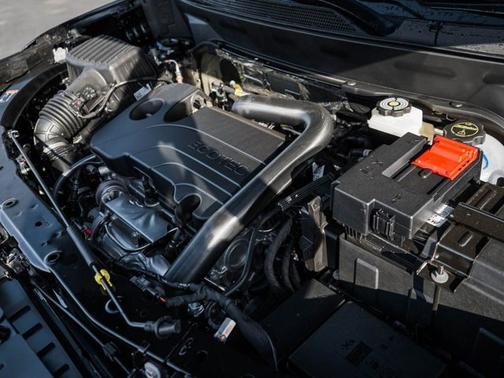 Mosaic Black Metallic 2026 Chevrolet Equinox 1LT