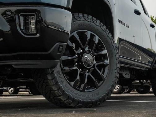 2025 Chevrolet Silverado 3500 LT