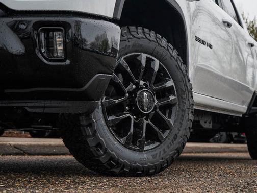 2025 Chevrolet Silverado 3500 LT