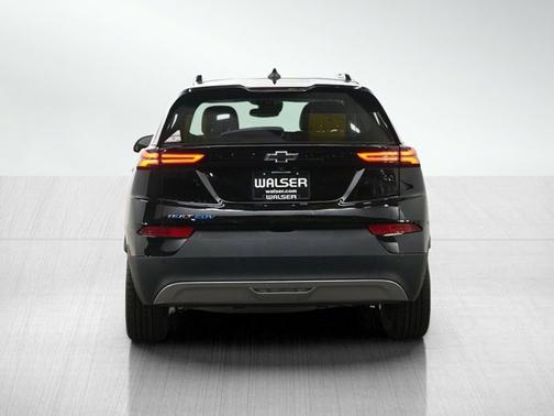 Mosaic Black Metallic 2022 Chevrolet Bolt EUV LT