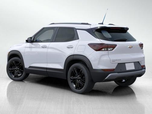 Summit White 2026 Chevrolet Trailblazer LT