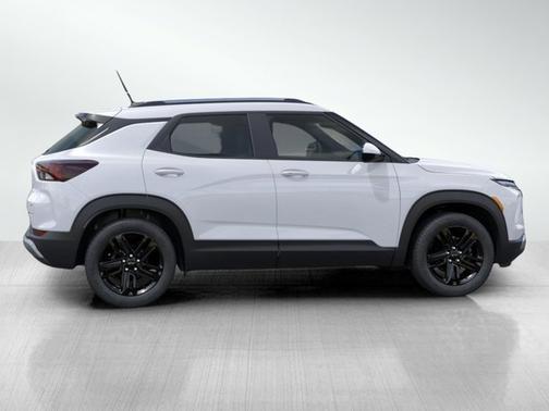 Summit White 2026 Chevrolet Trailblazer LT
