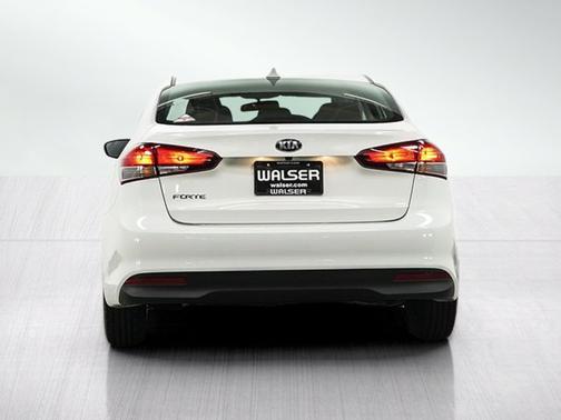 Clear White 2018 Kia Forte LX