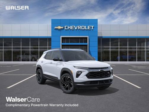 Iridescent Pearl Tricoat 2026 Chevrolet Trailblazer RS