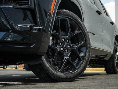 2025 Chevrolet Traverse AWD RS