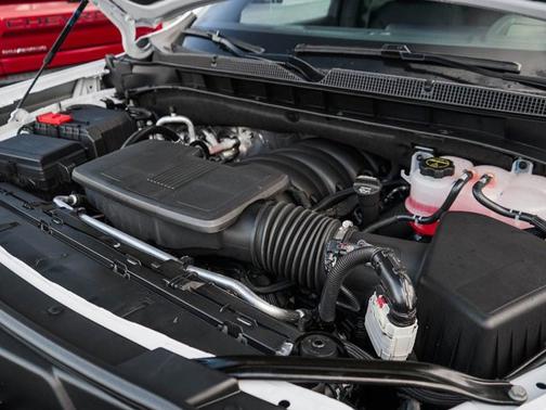 Polar White Tricoat 2026 Chevrolet Suburban High Country