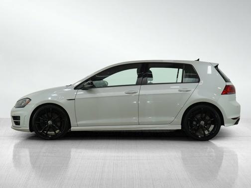2017 Volkswagen Golf R DCC & Navigation 4Motion