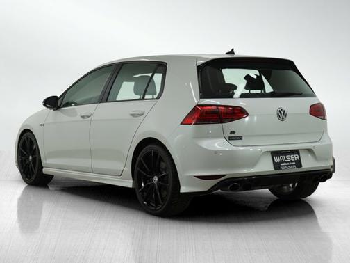 2017 Volkswagen Golf R DCC & Navigation 4Motion