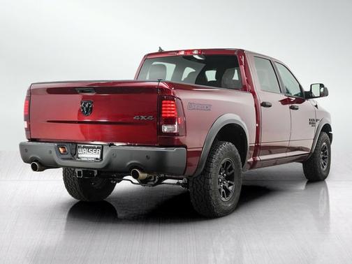 Delmonico Red Pearlcoat 2021 RAM 1500 Classic Warlock