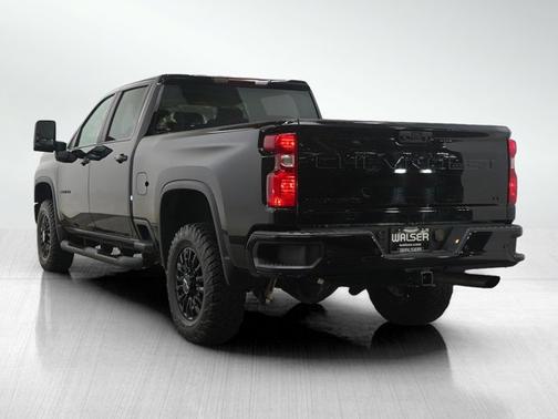 Black 2022 Chevrolet Silverado 2500 LT