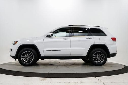 Photo 4 of 34 of 2019 Jeep Grand Cherokee Limited