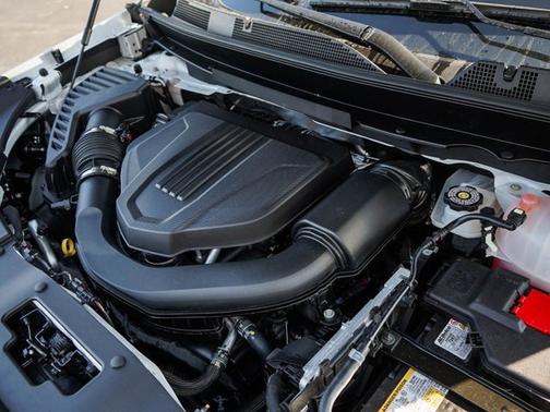 2025 Chevrolet Traverse AWD LT