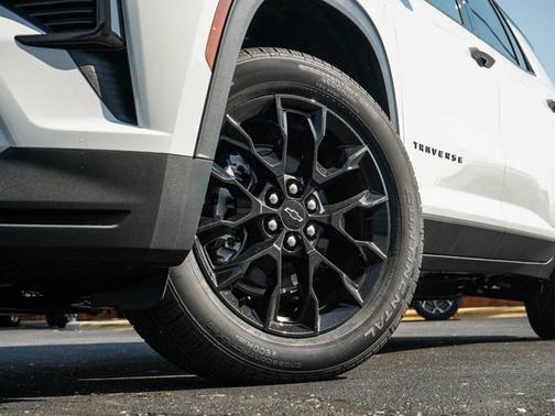2025 Chevrolet Traverse AWD LT