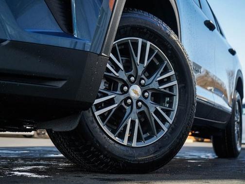 2025 Chevrolet Traverse AWD LT