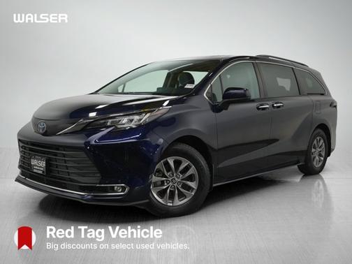 2022 Toyota Sienna XLE